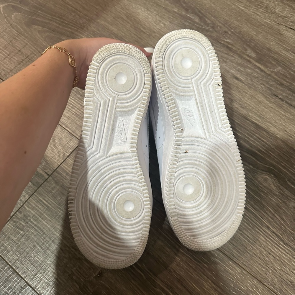 Nike Air Force 1 White Women’s size 8 - Picture 2 of 3